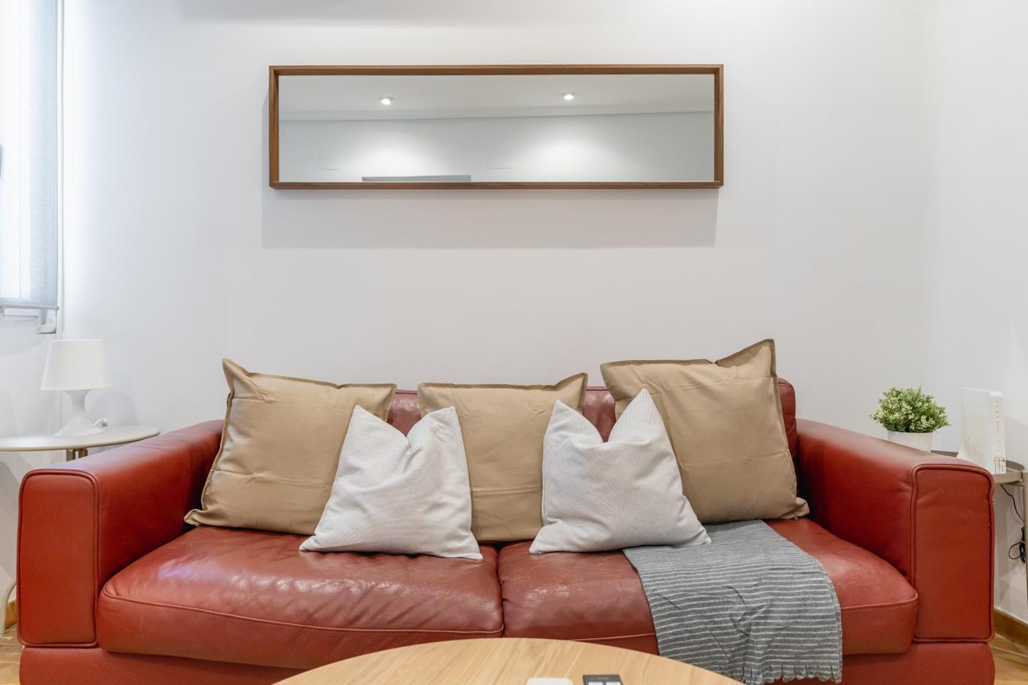 Apartment Cozy -1bedroom 1bath -anton Martin Madrid